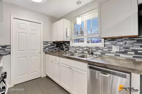 10141 Colville St, Eagle River, AK 99577 photo 7