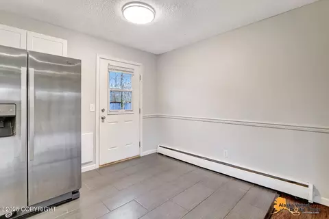 10141 Colville St, Eagle River, AK 99577 photo 4