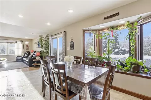 Dining - 18709 Whirlaway Rd, Eagle River, AK 99577 photo 2 of 3