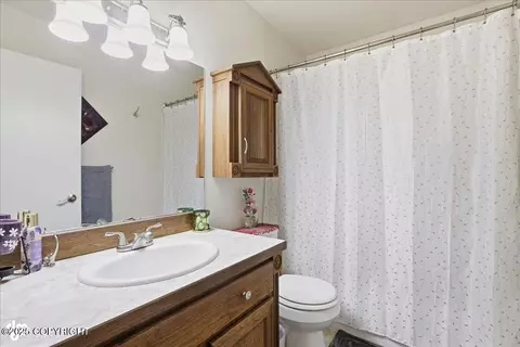 Bath - 18709 Whirlaway Rd, Eagle River, AK 99577 photo 1 of 6