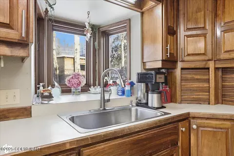 Kitchen - 18709 Whirlaway Rd, Eagle River, AK 99577 photo 5 of 5
