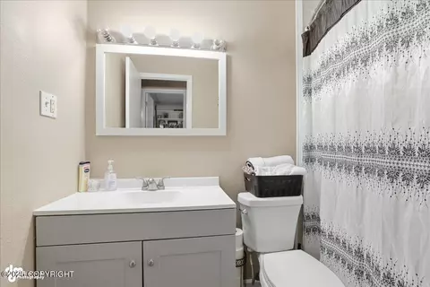 Bath - 18709 Whirlaway Rd, Eagle River, AK 99577 photo 4 of 6