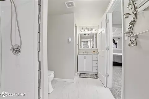 Bath - 18709 Whirlaway Rd, Eagle River, AK 99577 photo 6 of 6