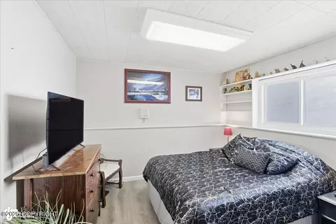 Bedroom - 18709 Whirlaway Rd, Eagle River, AK 99577 photo 5 of 8