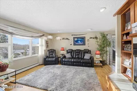 Living - 18709 Whirlaway Rd, Eagle River, AK 99577 photo 2 of 3