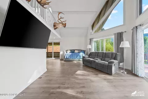 Living - 19118 Richner Rd, Chugiak, AK 99567 photo 9 of 10