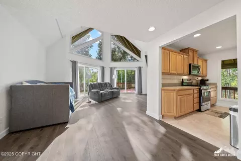 Living - 19118 Richner Rd, Chugiak, AK 99567 photo 6 of 10