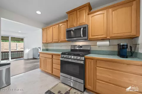 Kitchen - 19118 Richner Rd, Chugiak, AK 99567 photo 3 of 6