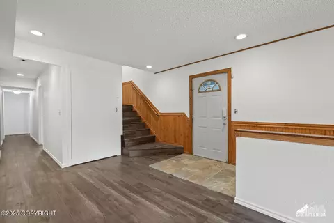 Entry Way - 19118 Richner Rd, Chugiak, AK 99567 photo 5 of 10