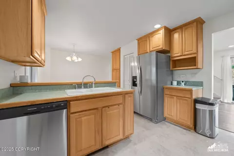 Kitchen - 19118 Richner Rd, Chugiak, AK 99567 photo 6 of 6