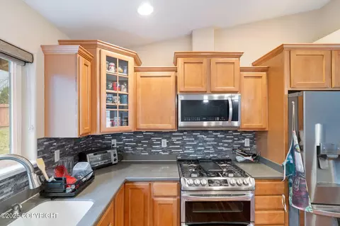 Kitchen - 13316 Alex Cir, Eagle River, AK 99577 photo 2 of 4
