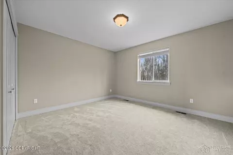 Bedroom - 4386 E Kilo Dr, Wasilla, AK 99654 photo 4 of 7