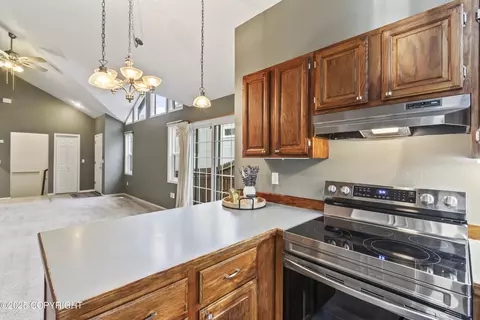 Kitchen - 19143 Sarichef Loop, Eagle River, AK 99577 photo 3 of 5