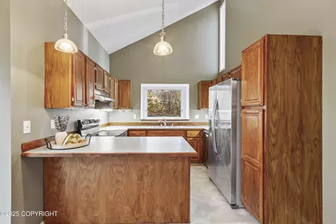 Kitchen - 19143 Sarichef Loop, Eagle River, AK 99577 photo 2 of 5