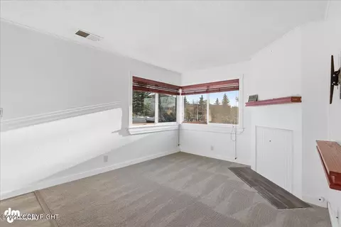 Living - 1201 Elegante Ln, Anchorage, AK 99501 photo 1 of 3