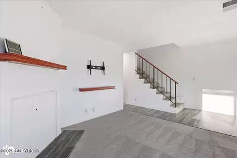 Living - 1201 Elegante Ln, Anchorage, AK 99501 photo 2 of 3