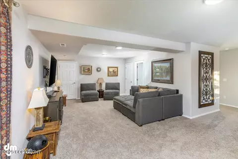 20170 Eagles Nest Ct, Eagle River, AK 99577 photo 44