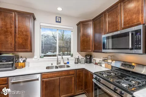 20170 Eagles Nest Ct, Eagle River, AK 99577 photo 17