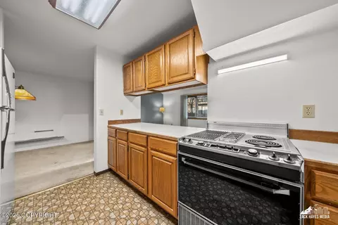 1421 E 17th Ave # 3, Anchorage, AK 99501 photo 22