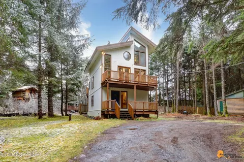 275 Hottentot Mine Rd, Girdwood, AK 99587