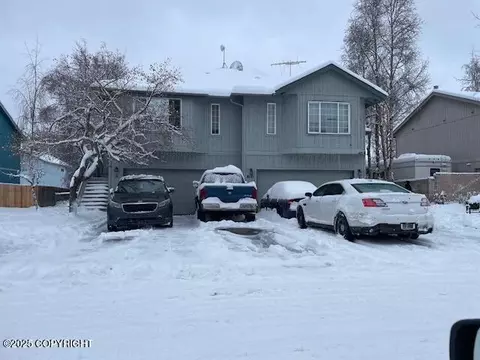 8121 Dagan St, Anchorage, AK 99502