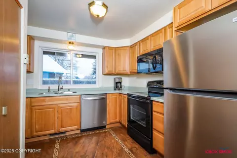 10285 Arborvitae Dr, Anchorage, AK 99507 photo 10