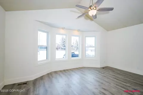 10285 Arborvitae Dr, Anchorage, AK 99507 photo 5