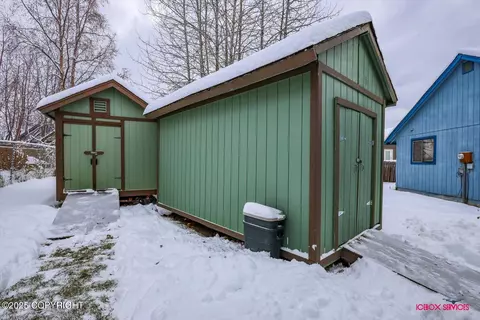 10285 Arborvitae Dr, Anchorage, AK 99507 photo 27