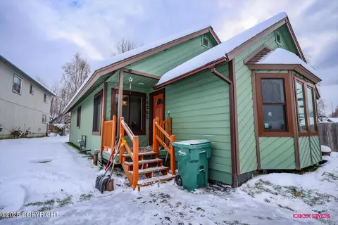 10285 Arborvitae Dr, Anchorage, AK 99507 photo 3
