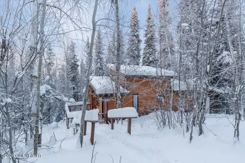 3868 Ridgeview Dr, Fairbanks, AK 99709