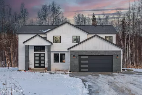 5535 E Frost Cir, Wasilla, AK 99654