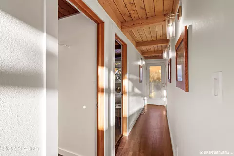 Entry Way - 7801 E 130th Ave, Anchorage, AK 99516 photo 2 of 3