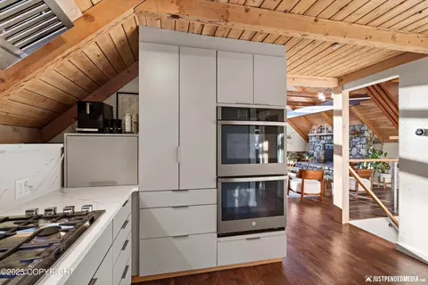 Kitchen - 7801 E 130th Ave, Anchorage, AK 99516 photo 4 of 6