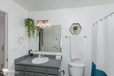 Bath - 20003 Highland Ridge Dr, Eagle River, AK 99577 photo 1 of 4
