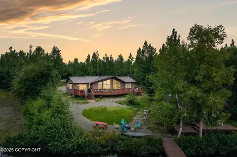 373 N Beaver Lake Rd, Big Lake, AK 99652