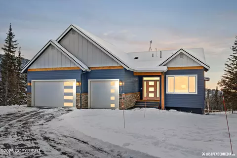 13764 Canyon Rd, Anchorage, AK 99516
