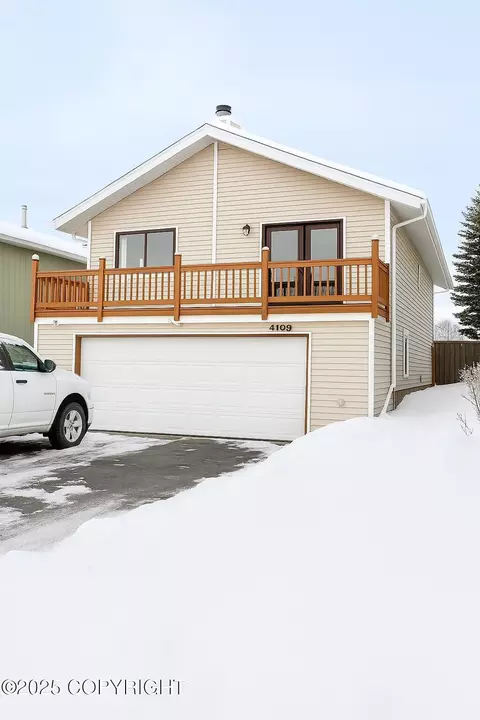 4109 Mclean Pl, Anchorage, AK 99504