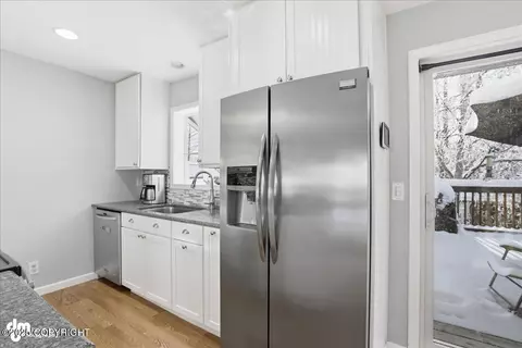 Kitchen - 4040 E 65th Ave, Anchorage, AK 99507 photo 6 of 6