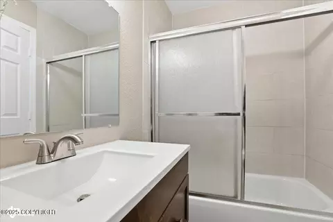 8024 E 3rd Ave, Anchorage, AK 99504 photo 28