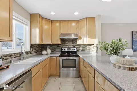 8024 E 3rd Ave, Anchorage, AK 99504 photo 7
