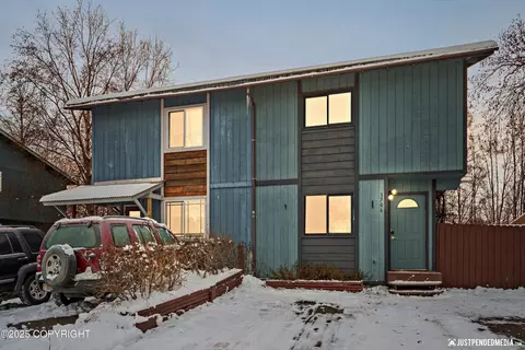 3706 Chaffee Cir, Anchorage, AK 99517