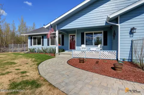 528 N Beaver Lake Rd, Big Lake, AK 99652