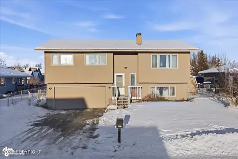 8511 Little Dipper Ave, Anchorage, AK 99504