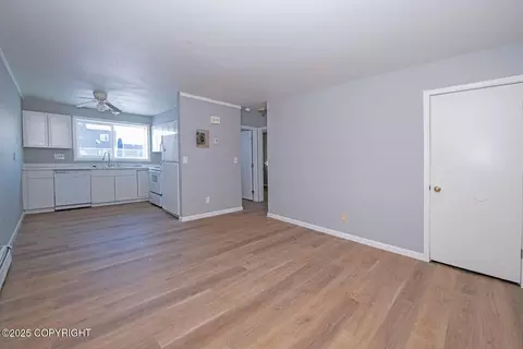 Living - 935 E 13th Ave, Anchorage, AK 99501 photo 2 of 5