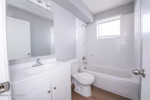 Bath - 935 E 13th Ave, Anchorage, AK 99501 photo 1 of 3