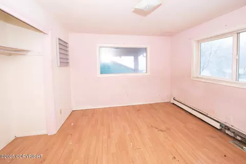Bedroom - 935 E 13th Ave, Anchorage, AK 99501 photo 4 of 5