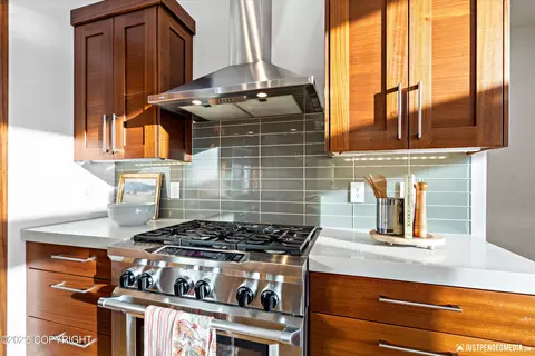 Kitchen - 3910 E 142nd Ave, Anchorage, AK 99516 photo 2 of 5