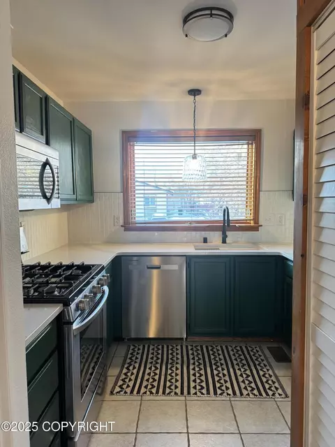 1825 Bellevue Loop, Anchorage, AK 99515