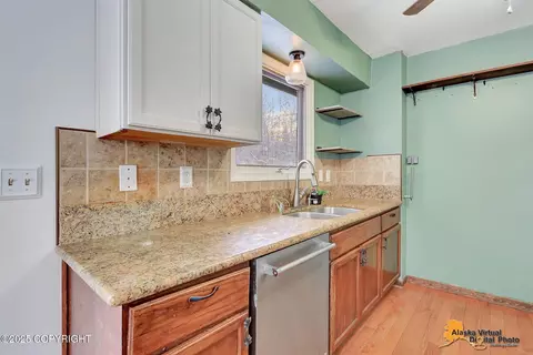 Kitchen - 11335 Bridger Pl, Eagle River, AK 99577 photo 3 of 6