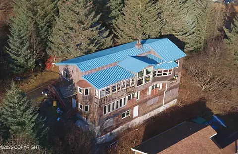 307 High Ave, Kodiak, AK 99615